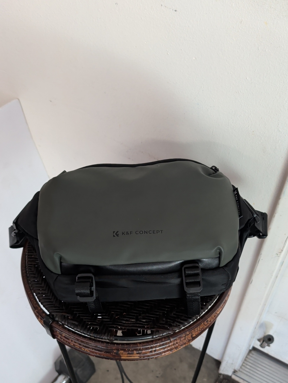 K&F Concept Camera And Tripod Bag - Picture 3 of 14